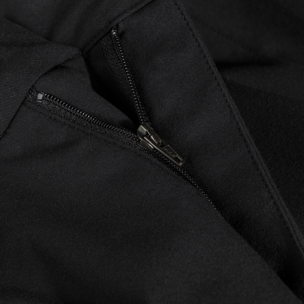 Utila Women's Pants — Black