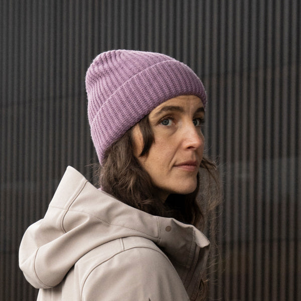 Hela Beanie —  Iced Mauve